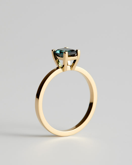 Solitaire - 4 Claw Emerald - Australian Sapphire (Sol 07)
