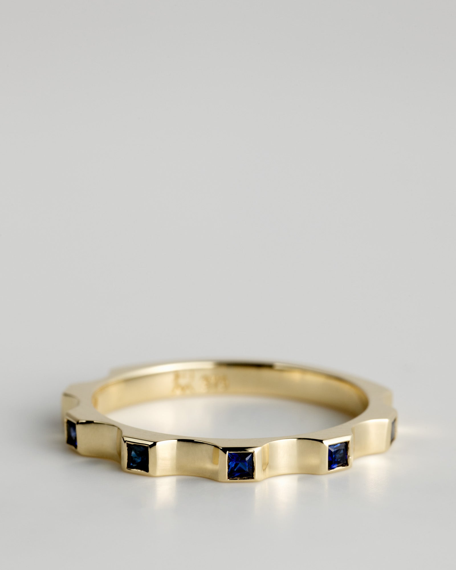 Small Window Ring - Australian Sapphires