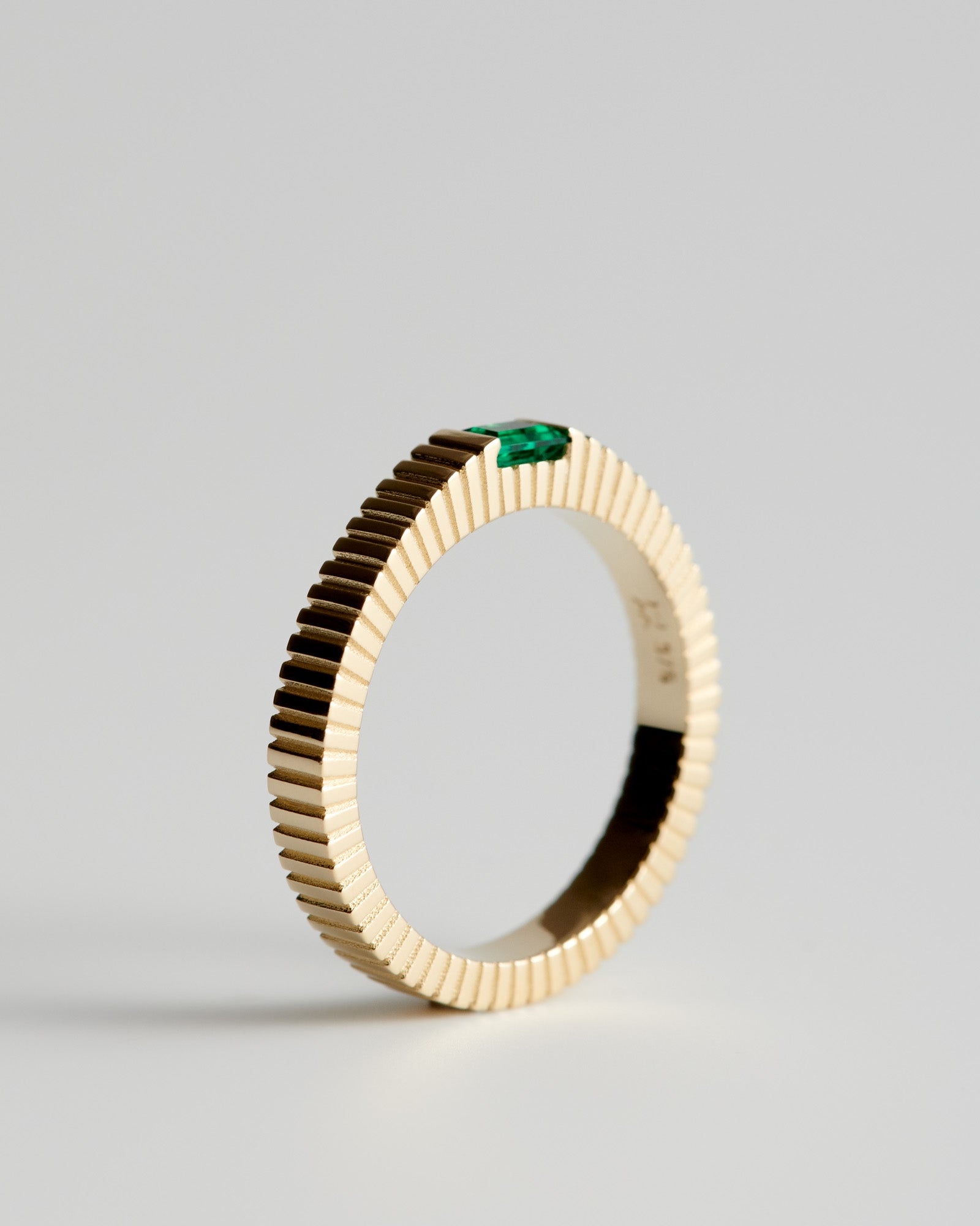 Souvenir 34 Ring - Emerald