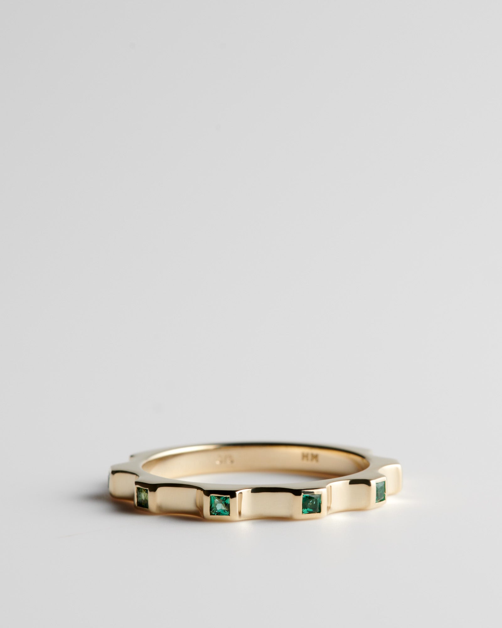 Small Window Ring - Emeralds