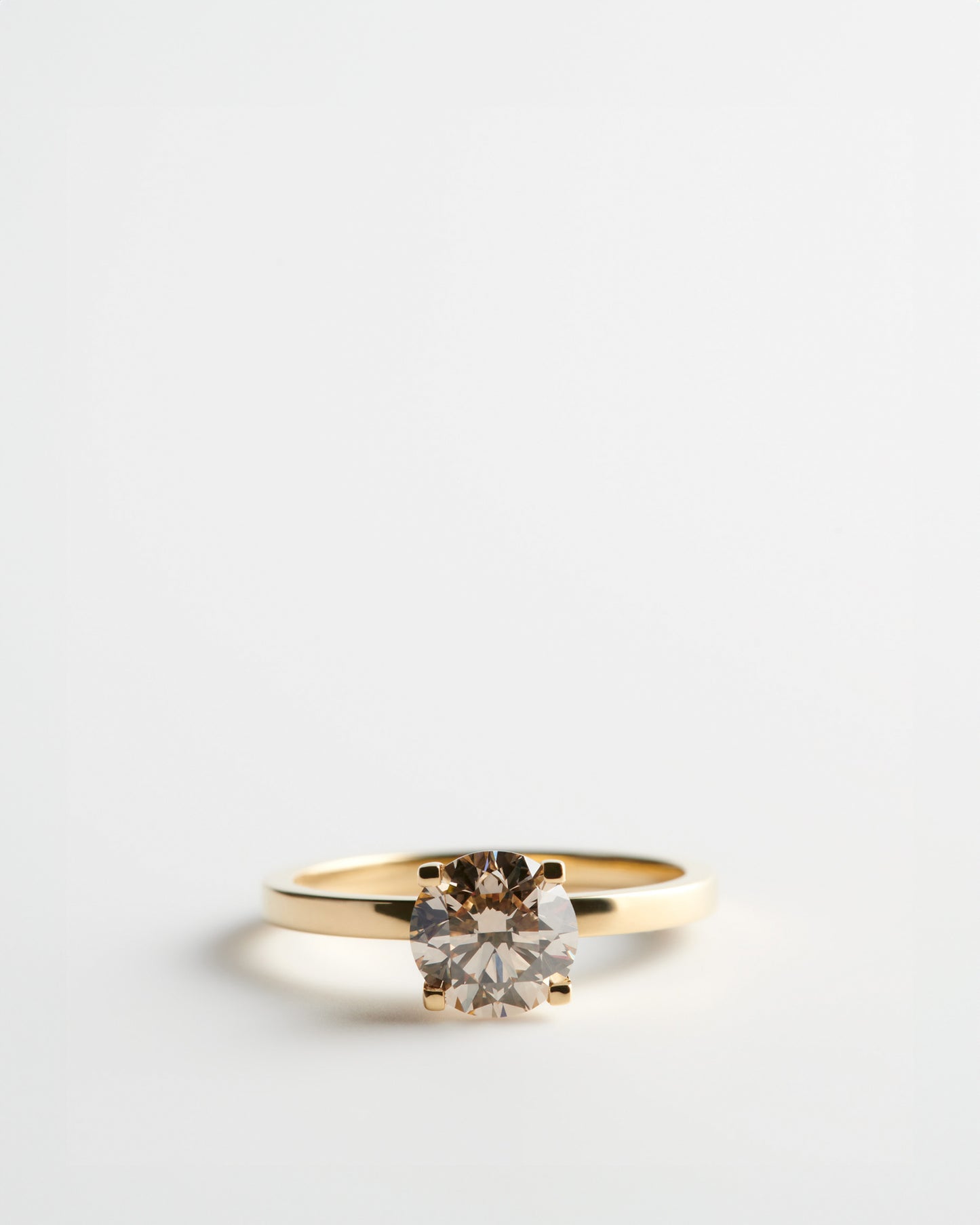 Solitaire - 4 Claw Round - Champagne Diamond (Sol 22)