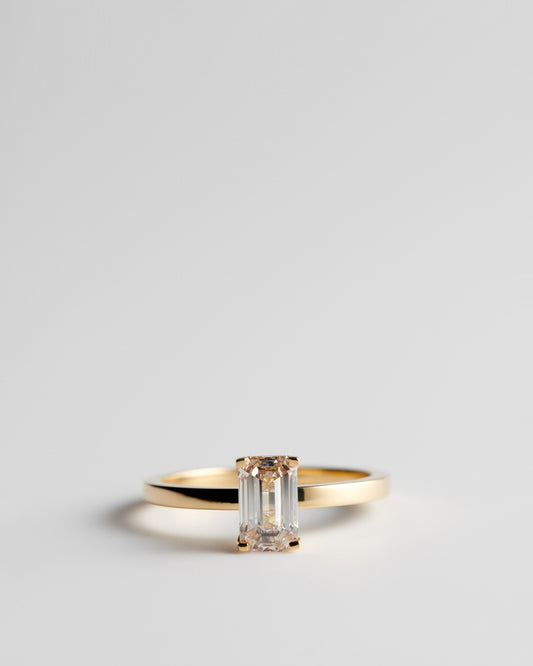 Solitaire - 4 Claw Emerald - N/S Champagne Diamond (Sol 15)