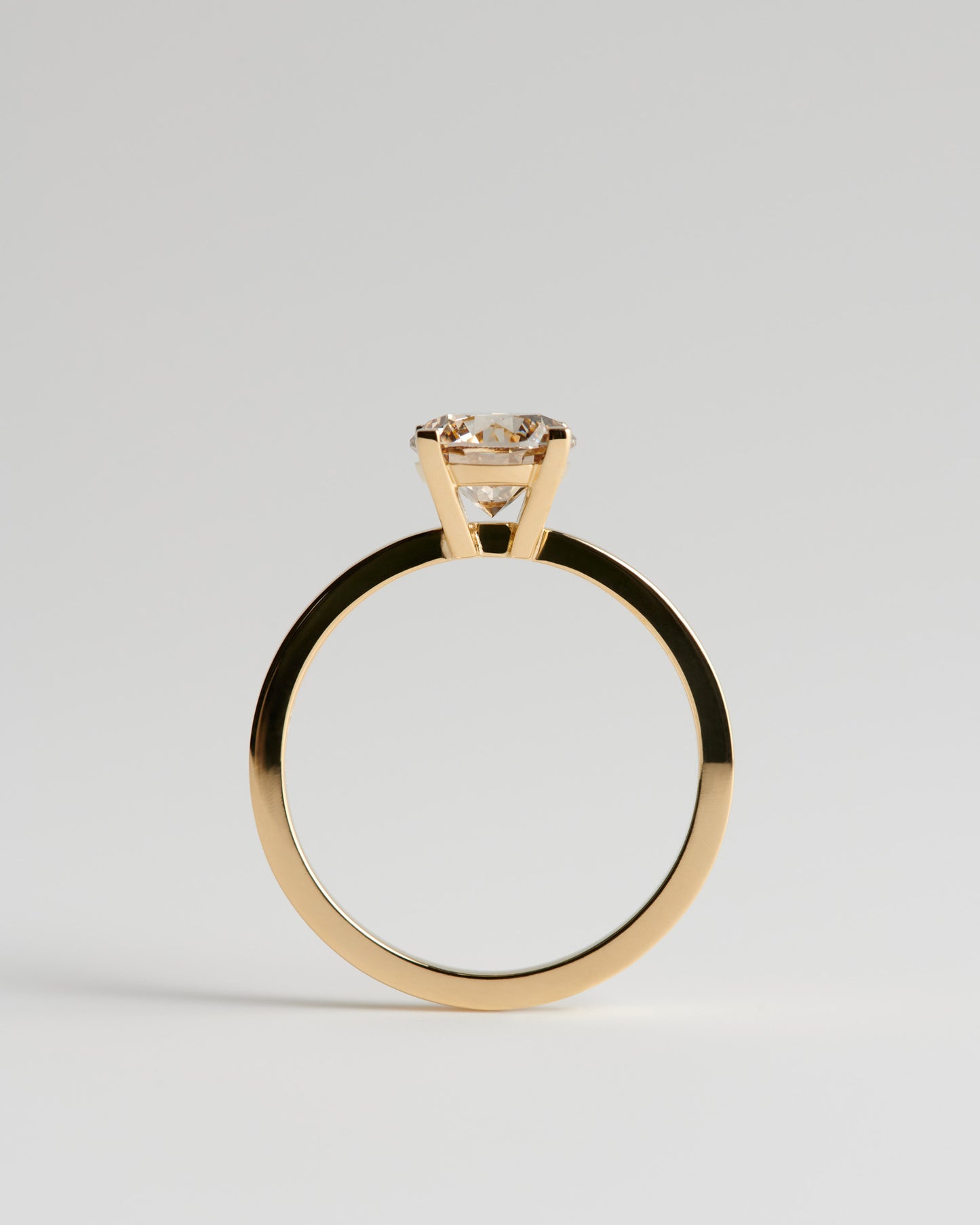 Solitaire - 4 Claw Round - Champagne Diamond