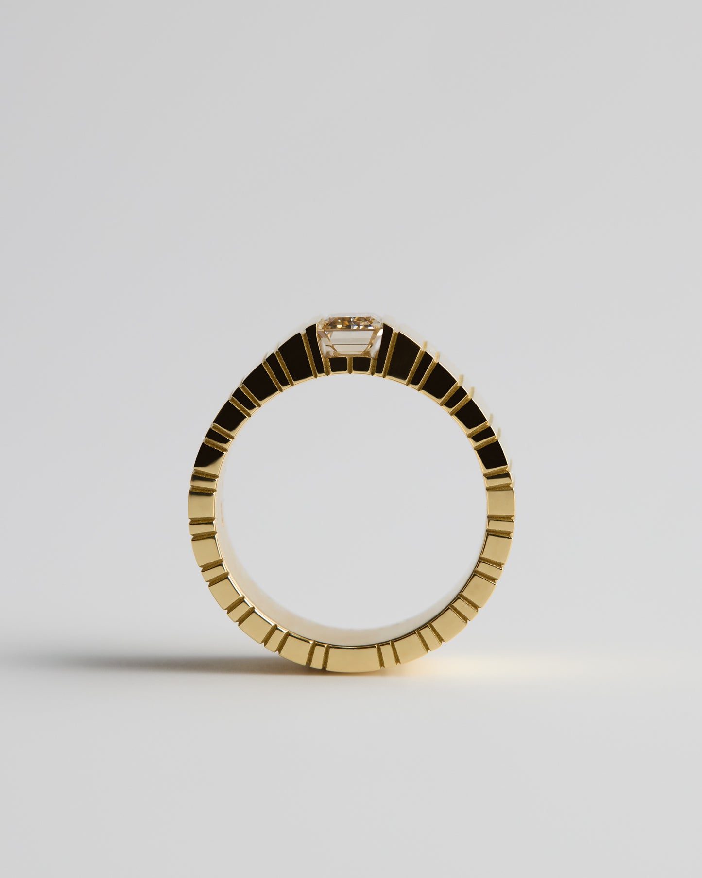 LVM Ring - Wide - Champagne Diamond