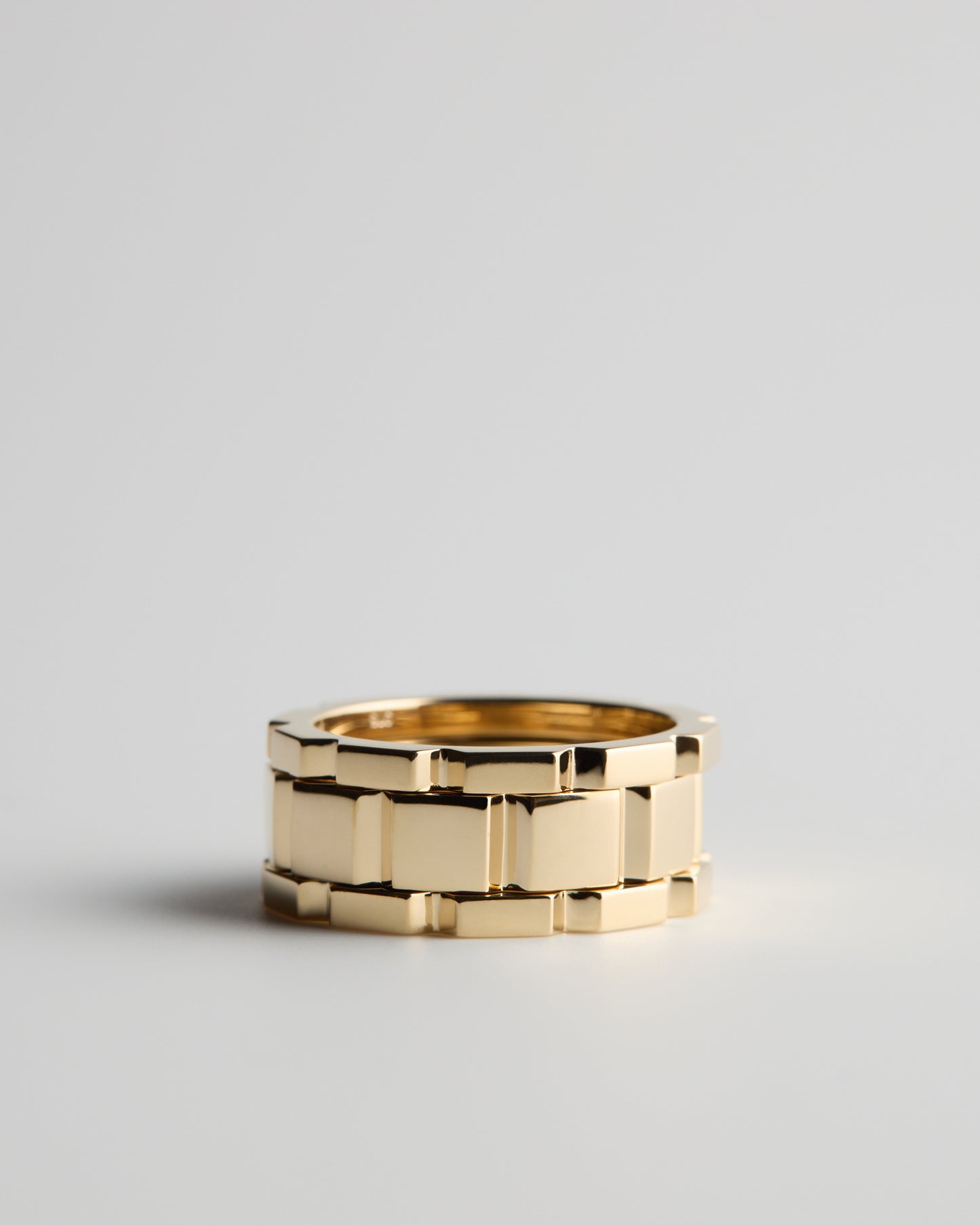 Facade Ring
