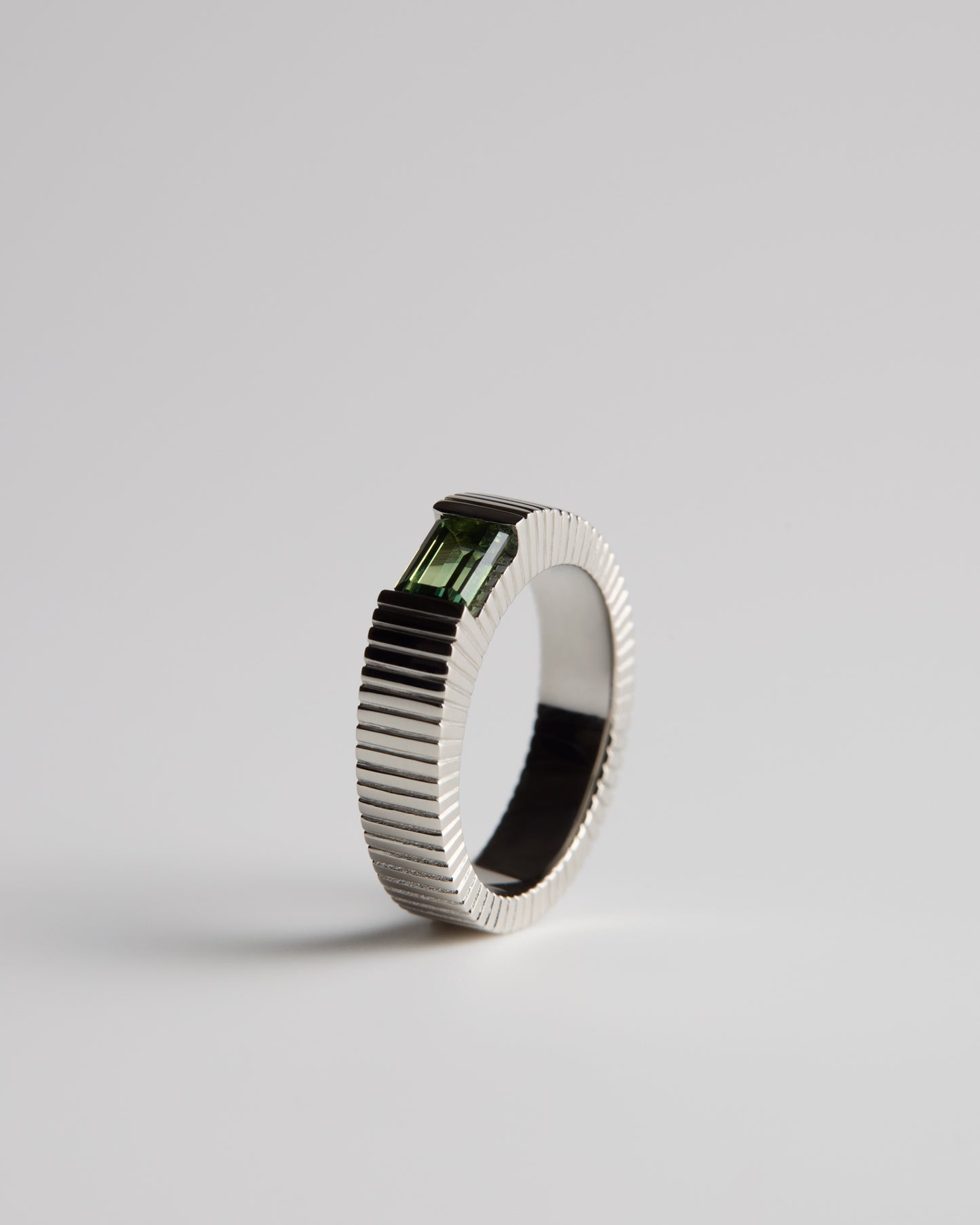 LVM Venetian Ring - Classic- Australian Sapphire  E-W (LVM.AS.11)