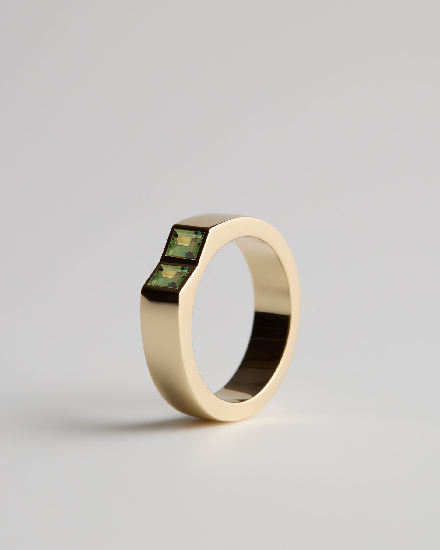 Moss Green Sapphires - 18ct Yellow Gold