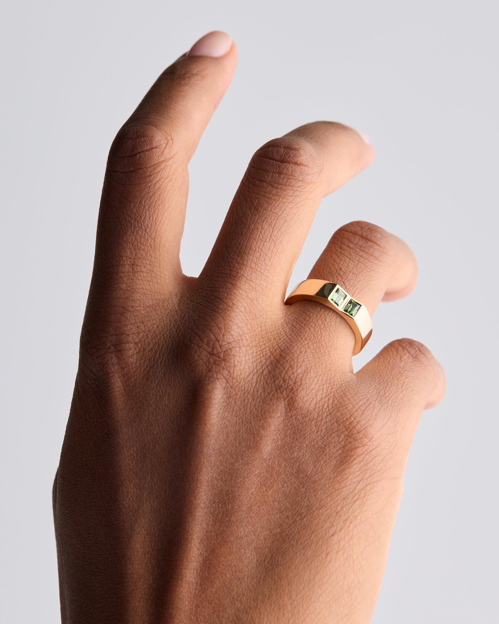 Moss Green Sapphires - 18ct Yellow Gold