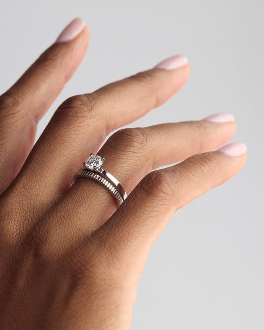 Solitaire - 4 Claw Round - White Diamond
