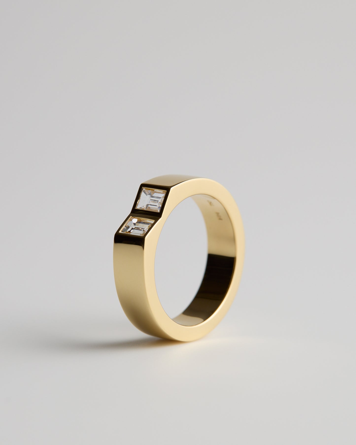 Joan Band 243 - White Diamonds