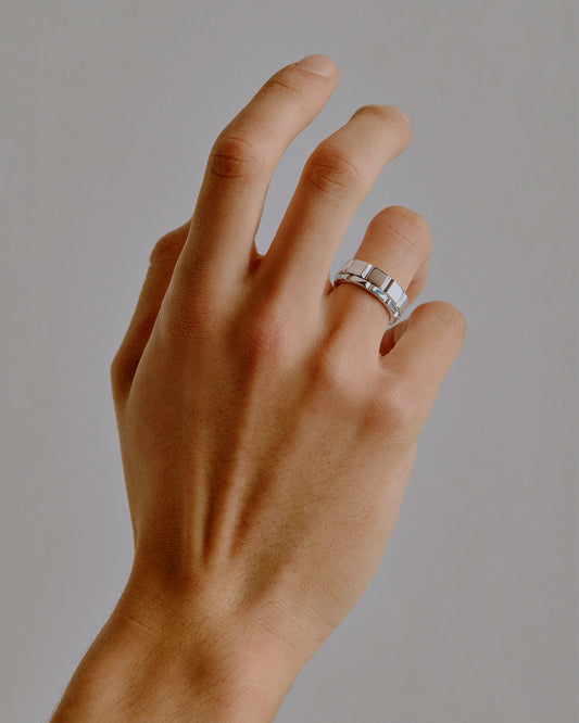 Fine Facade Ring